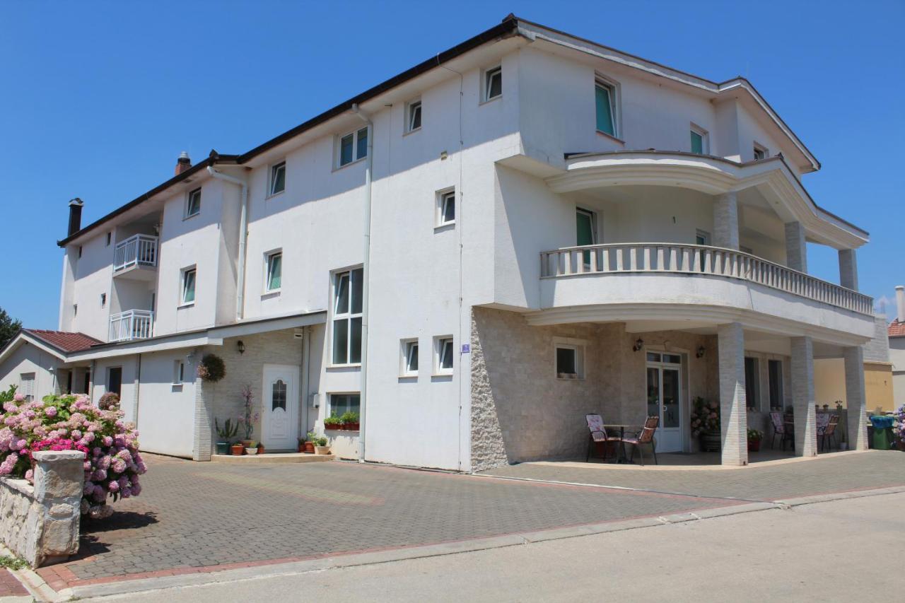 Bed and Breakfast Pansion Nikica Kozina Međugorje Exterior foto